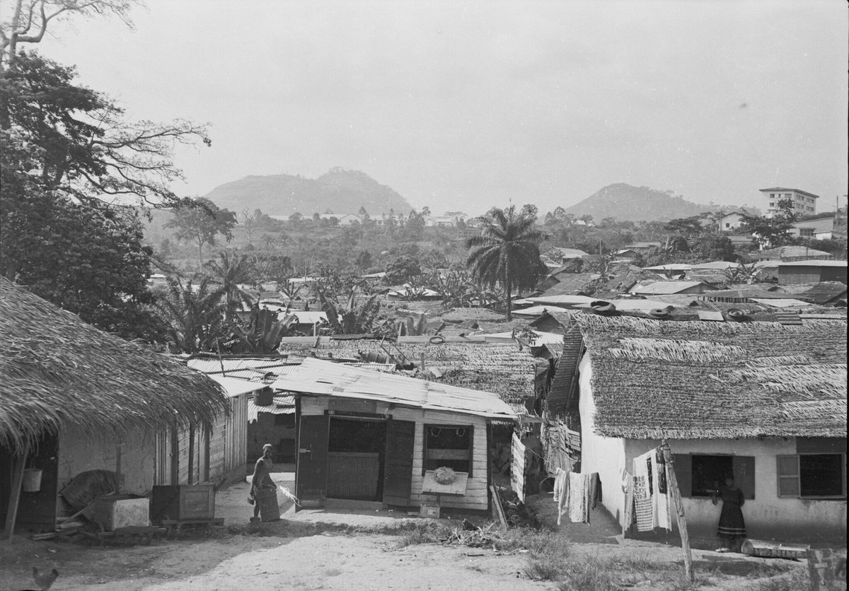 archivesducam's tweet photo. Le Quartier Bata-Nlongkak à Yaoundé, le 1er septembre 1964. https://t.co/2gBYeEQCyN