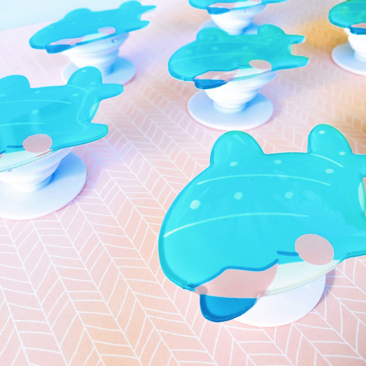 mg3kiryu's tweet photo. little babies.. 🥺 these phone grips were originally supposed to be a part of the shop update last saturday but they came in late so I wasn't able to have them up since I didn't have any nice photos to preview them ToT https://t.co/XHUnMBVctd