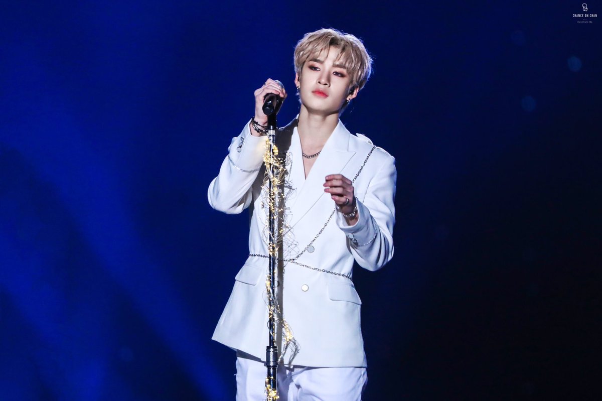 superior bang chan looks: a thread