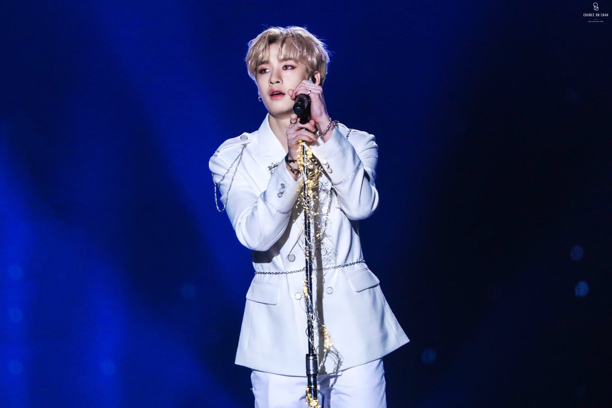 superior bang chan looks: a thread