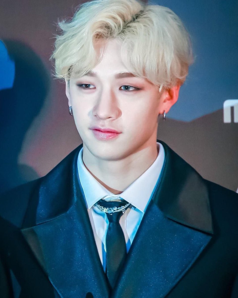 superior bang chan looks: a thread