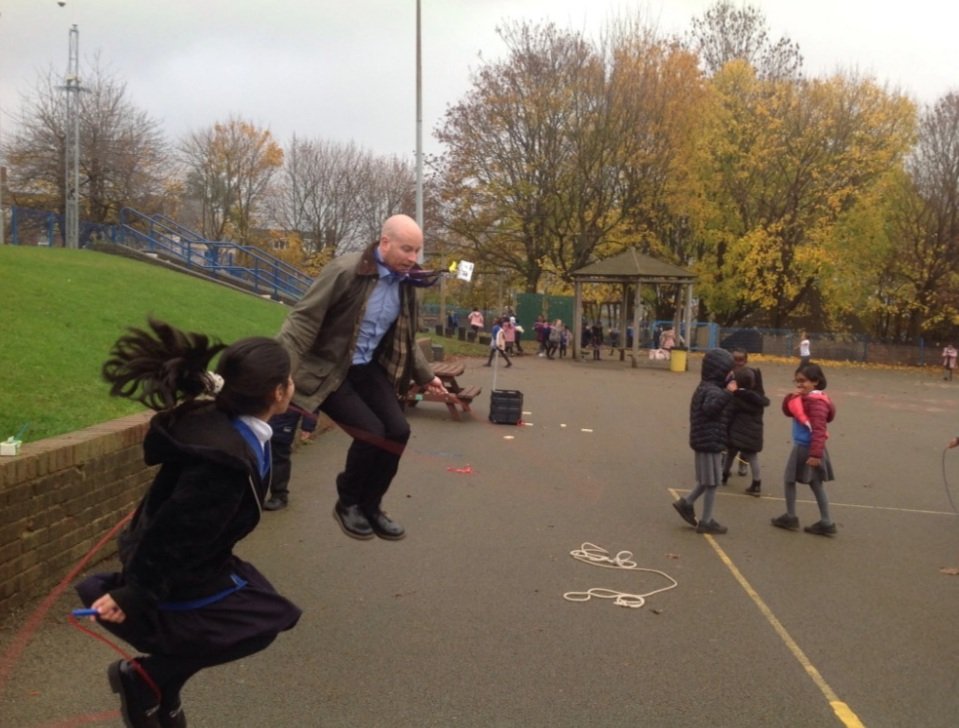 Pye Bank School tweet media