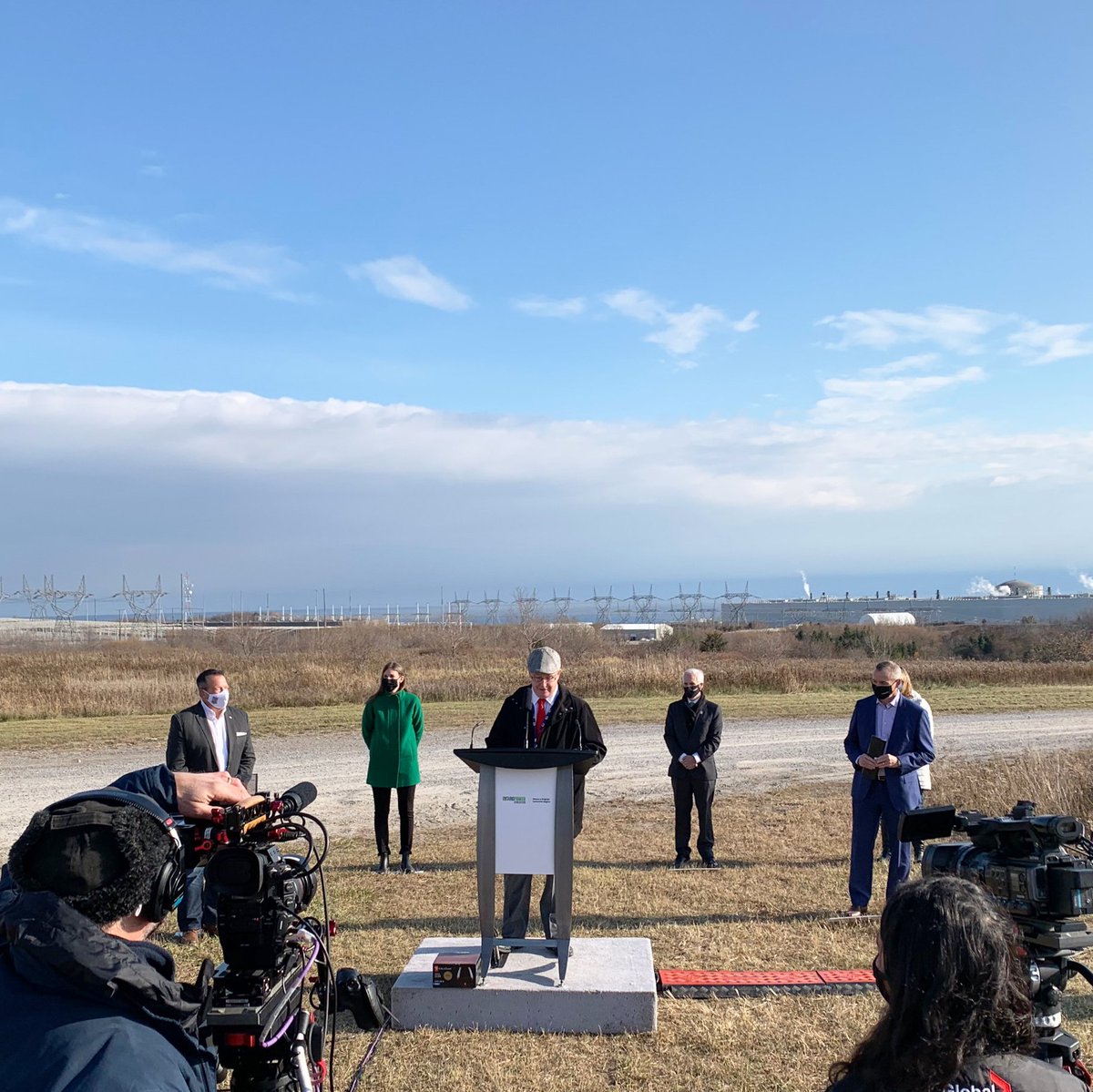 InvestDurham's tweet photo. "Durham Region is the #CleanEnergyCapitalofCanada, producing about 30 per cent of Ontario's electricity, and is a recognized #energycluster with two nuclear generating stations." - @RegionofDurham Chair and CEO John Henry. Read Chair Henry's statement: https://t.co/7IfrtHLd2o https://t.co/WsP84Tr9I8