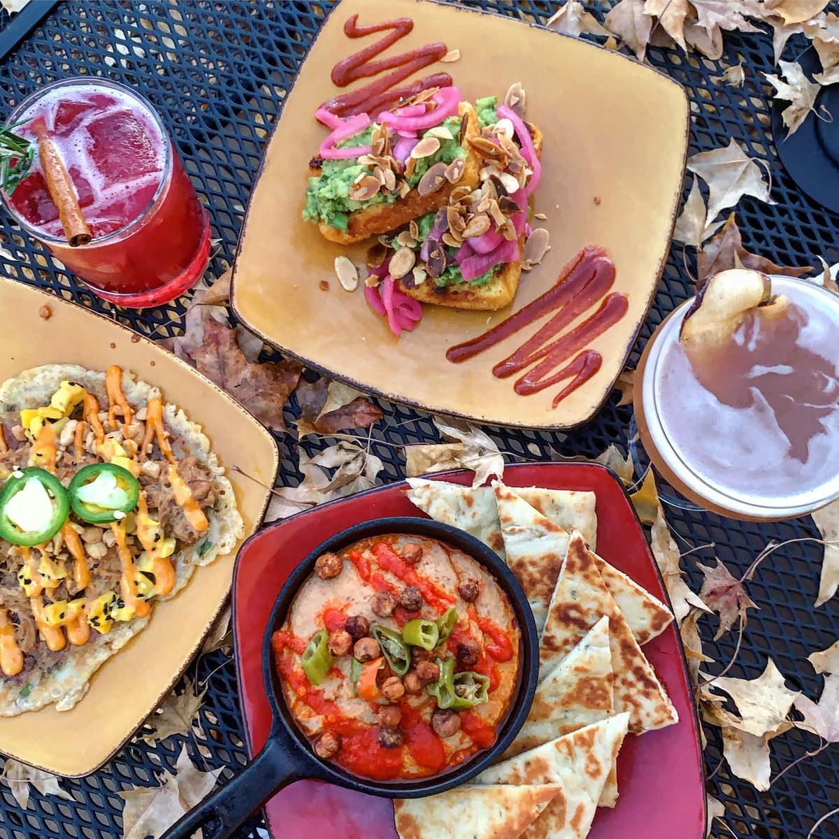 BourbonAndBaker's tweet image. Our 🎉NEW MENU🎉 dropped this week!! Check out our new small plates, cocktails, and EIGHT new bourbons we added to the shelves!! #NewMenu #FreakinWeekend #DowntownMHK