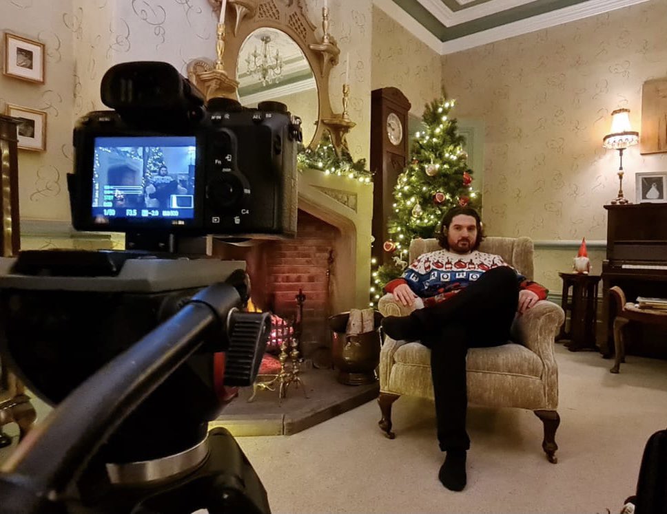 JoeCarnallJnr's tweet photo. Going to try and save Christmas. Announcement here on Sunday 7pm. #joeday 🎄 https://t.co/1yuUqA7XgJ