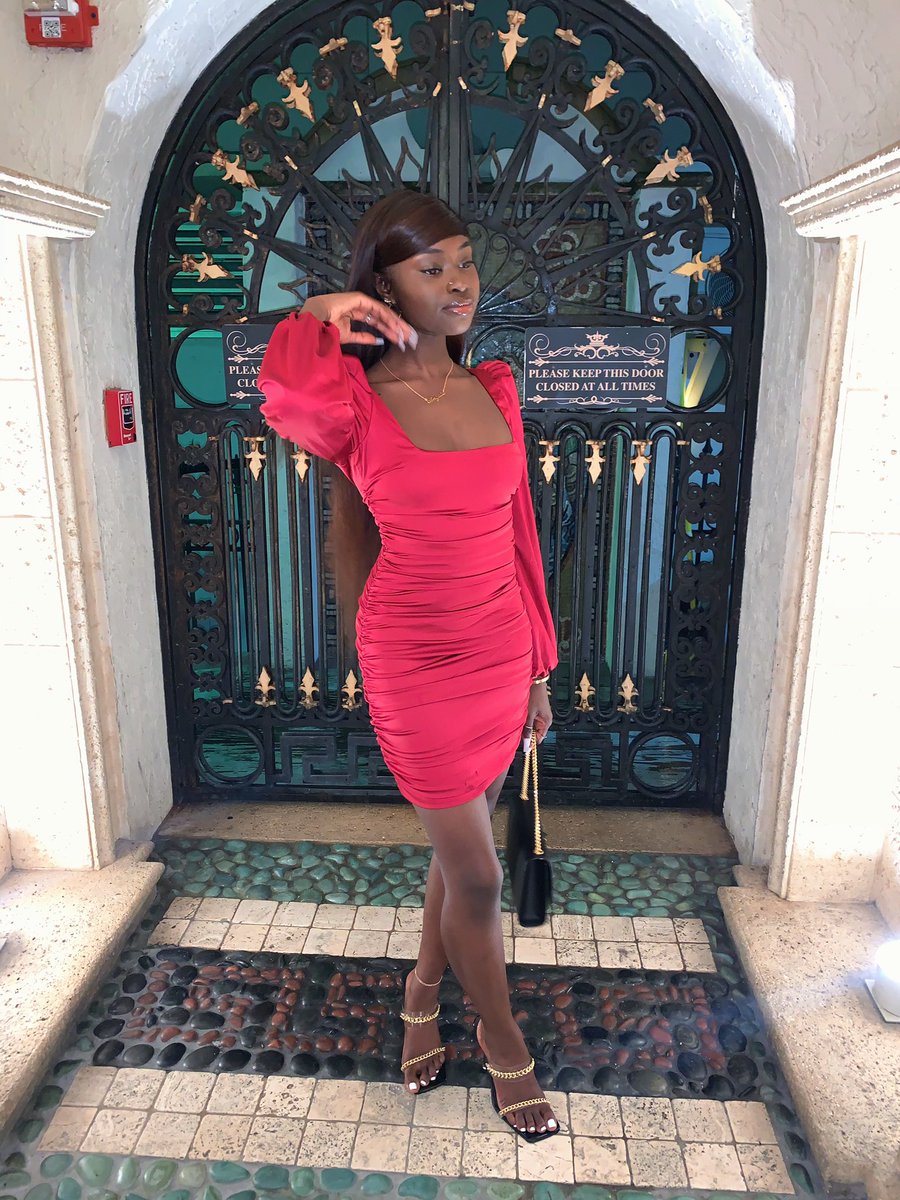 XoxoAngelicc's tweet photo. young sophisticated lady, call her “YSL” #21 https://t.co/FHQWwfVB0u
