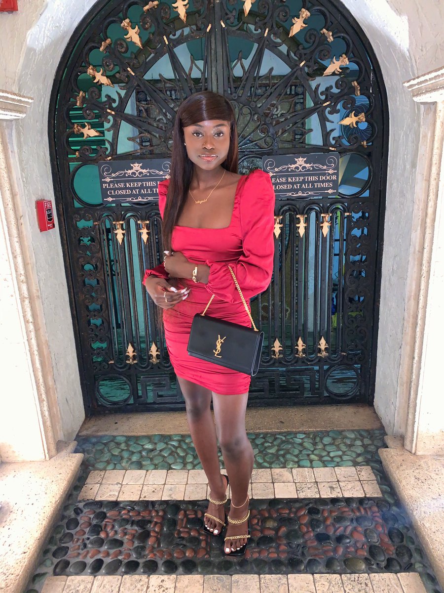 XoxoAngelicc's tweet photo. young sophisticated lady, call her “YSL” #21 https://t.co/FHQWwfVB0u
