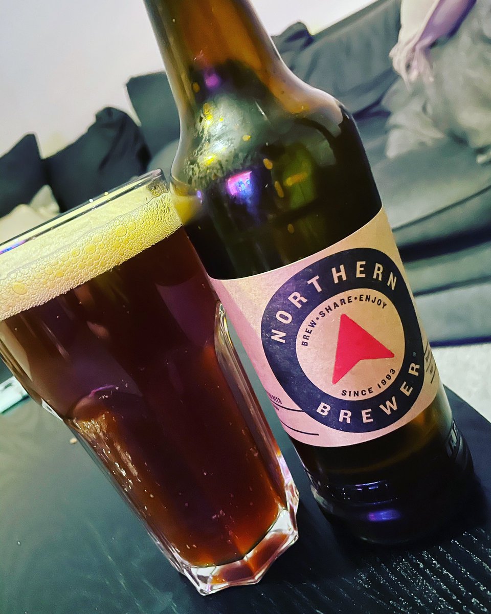 Capt_Piles's tweet photo. My boy @LAGrayson seen me right with some bottles of his first batch of home brew ale! #homebrew #thepilot https://t.co/RU6YaYtvdh