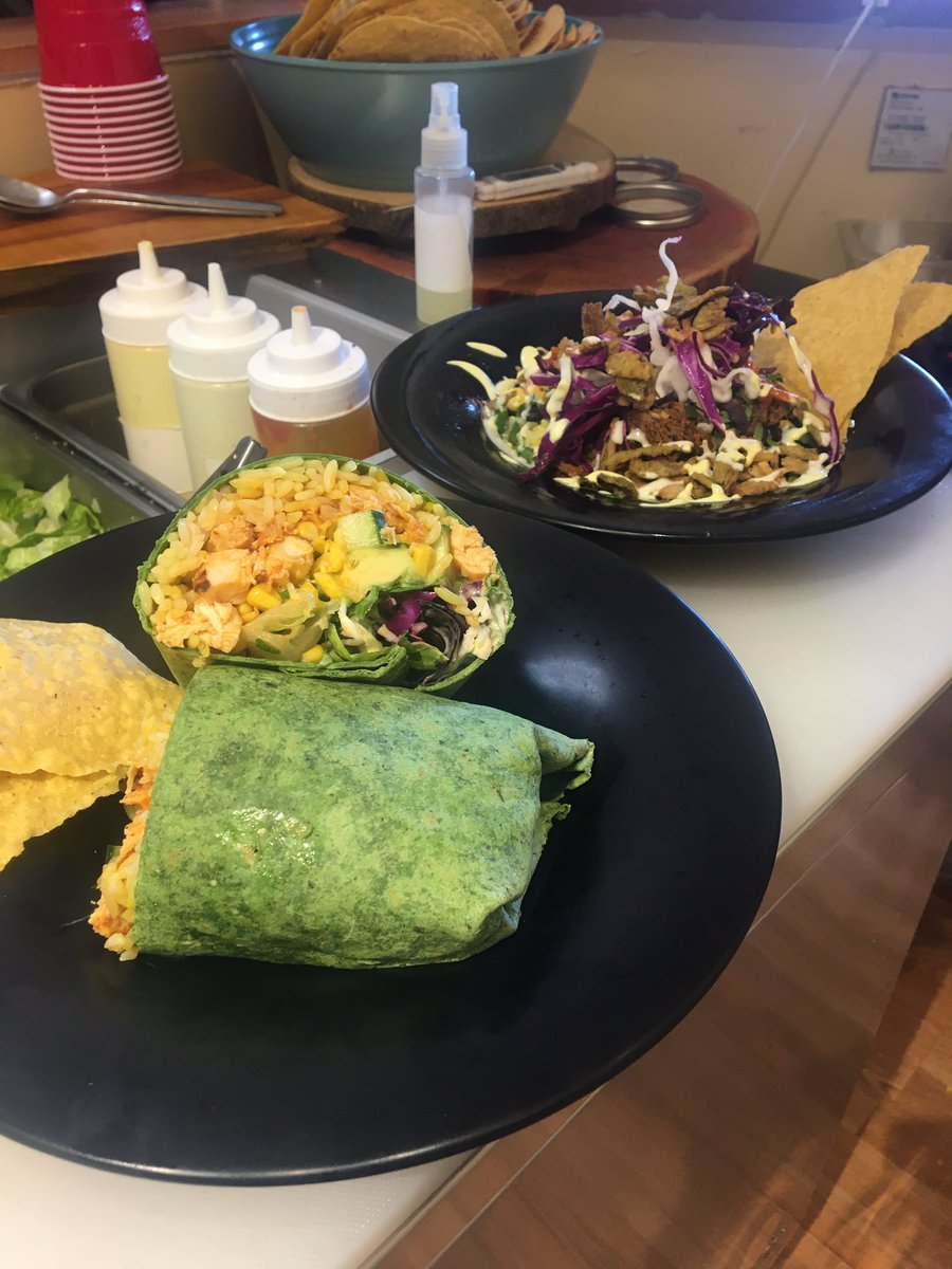 tostadalicious's tweet photo. This is happening at Tostadalicious 😎😳😷💚💙❤️ https://t.co/0hEyS28uMH
