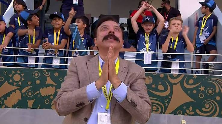 HalaAyoub786's tweet photo. This man has separate Fan base ❤️ 
#comedy #featurethis #featureme #prank #15svines #trending #1mincomedy #blooper #1minaudition https://t.co/4Zs6arJbam