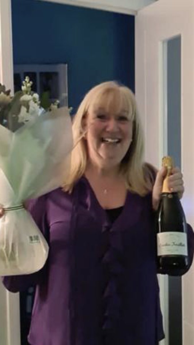 MichelleFellow3's tweet photo. Congratulations @margoj27 🥂🎉 @TPSPeople Store Manager of the Year!! ⭐️ ❤️ 💥 xx https://t.co/IwQxGFUmFS