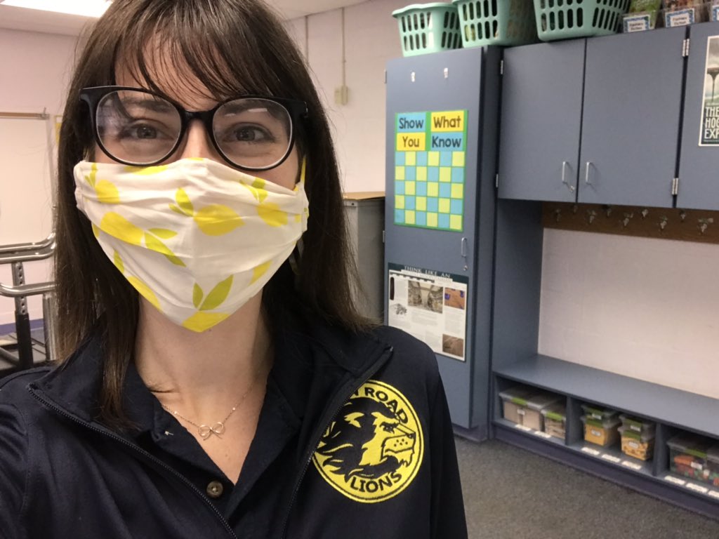 MsRothLRES's tweet photo. Happy Friday and Lemon Road Spirit Day! 🍋 Hope everyone has a restful weekend 🤗 https://t.co/N3H6trEqx0