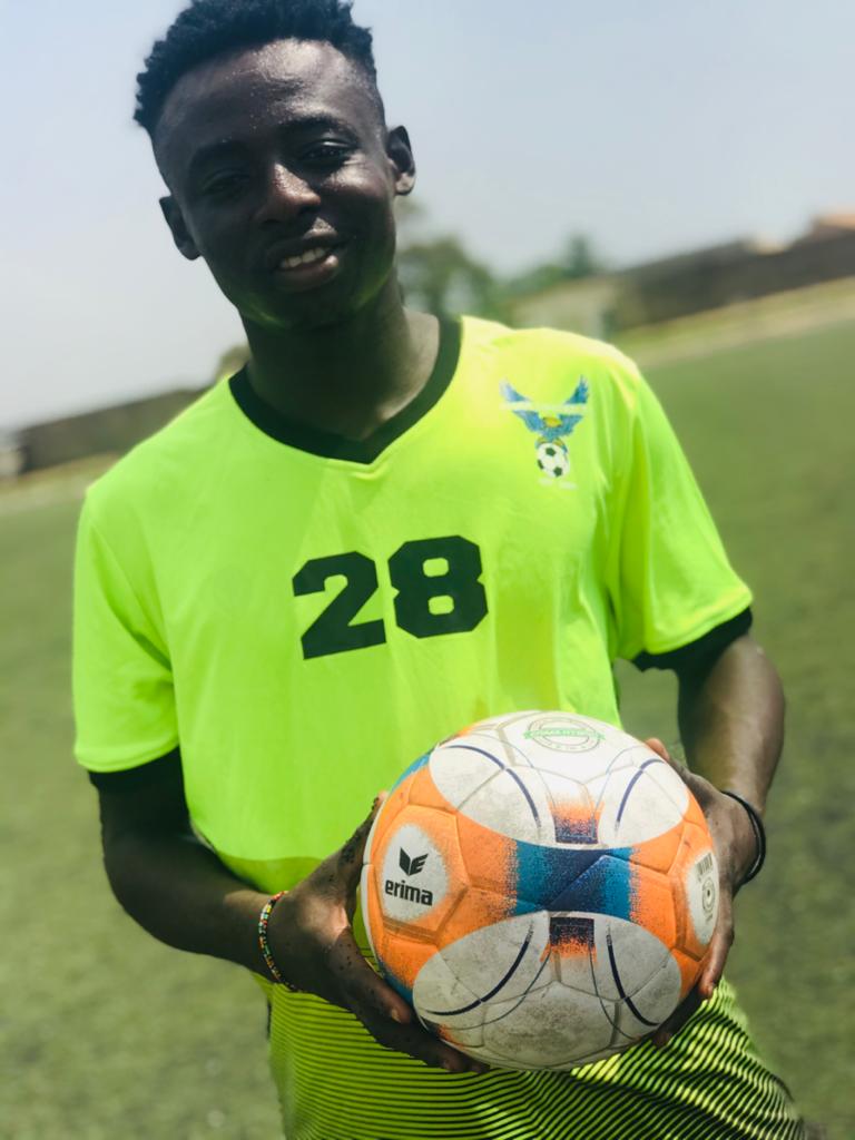 The best penalty taker in Ghana at the moment <a href="/AB/">Andrew Brennan</a> has completed a move to @Temaunitedfc