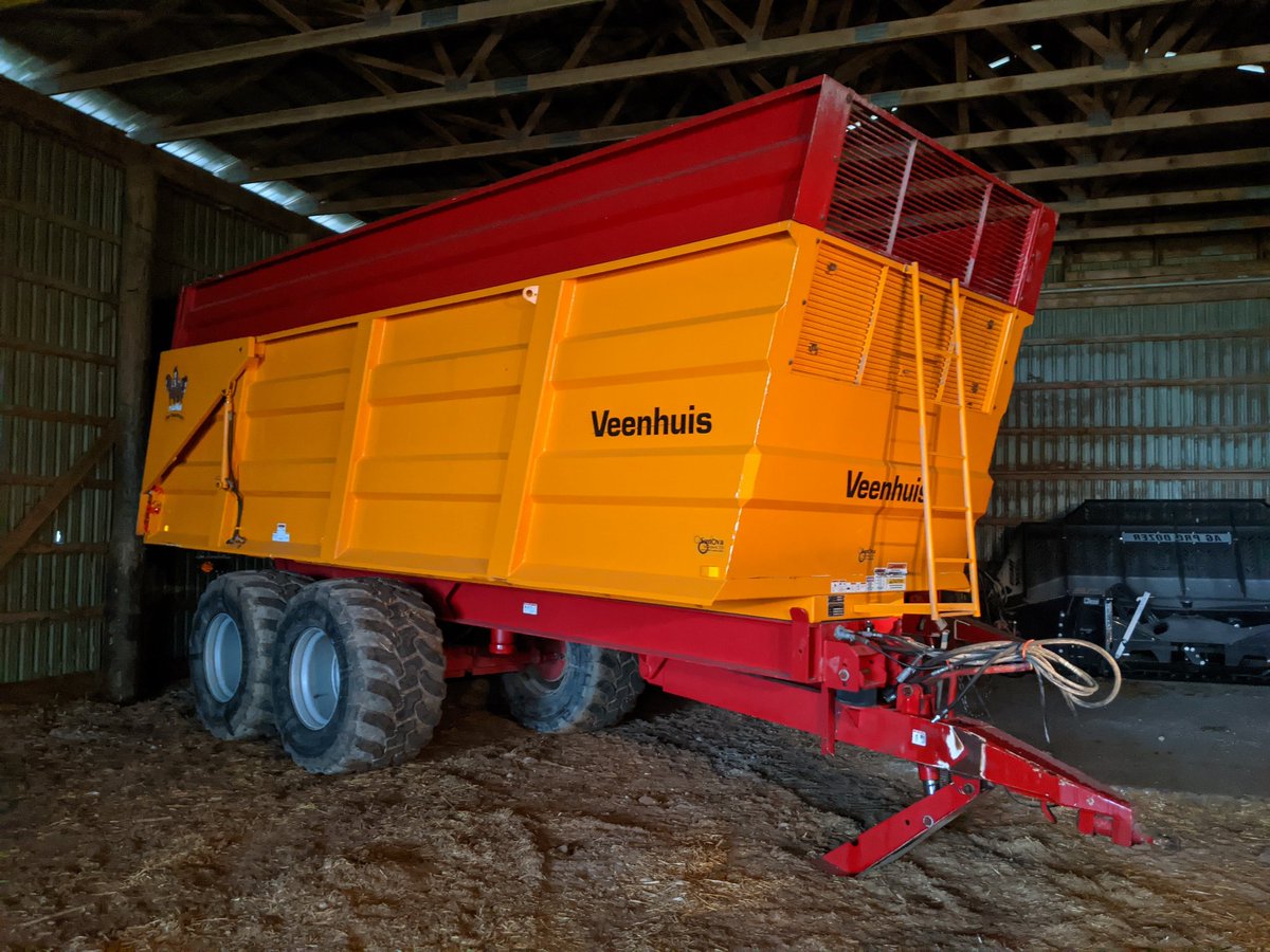 NassauLeeFarms's tweet photo. For Sale
2 x Veenhuis JVSK 18000 Dump wagons
Will be available Spring of 2021
DM for details, retweets appreciated. https://t.co/3bkUWVvWSi