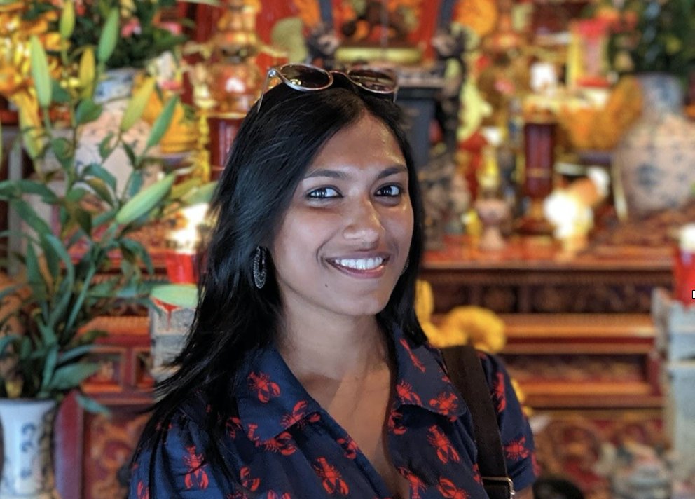 Hi! I'm Bedatri ( @Bedatri) I work in & around the documentary world and moonlight often as a culture journalist. Today I am taking over the MoMI twitter *evil laugh*As a non-Hindi speaking Indian, I often get sad when South Asian cinema gets reduced to “Bollywood”.
