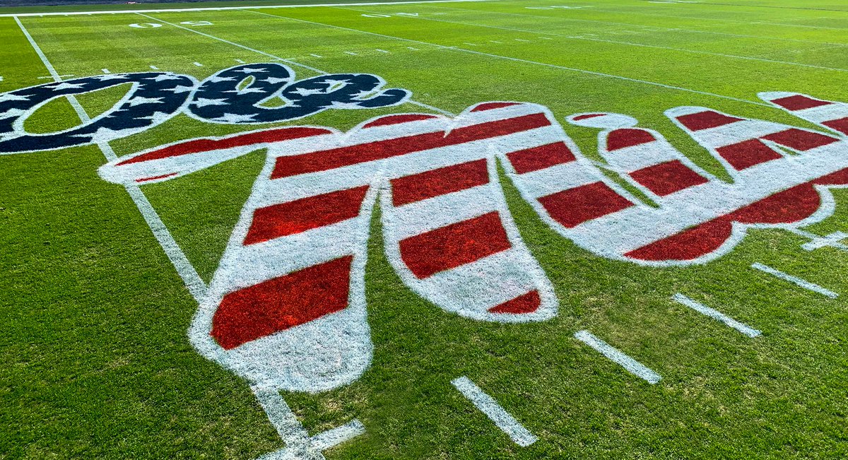 OleMissFB's tweet photo. Lookin' good Vaught-Hemingway. https://t.co/P4MPoHEXgz