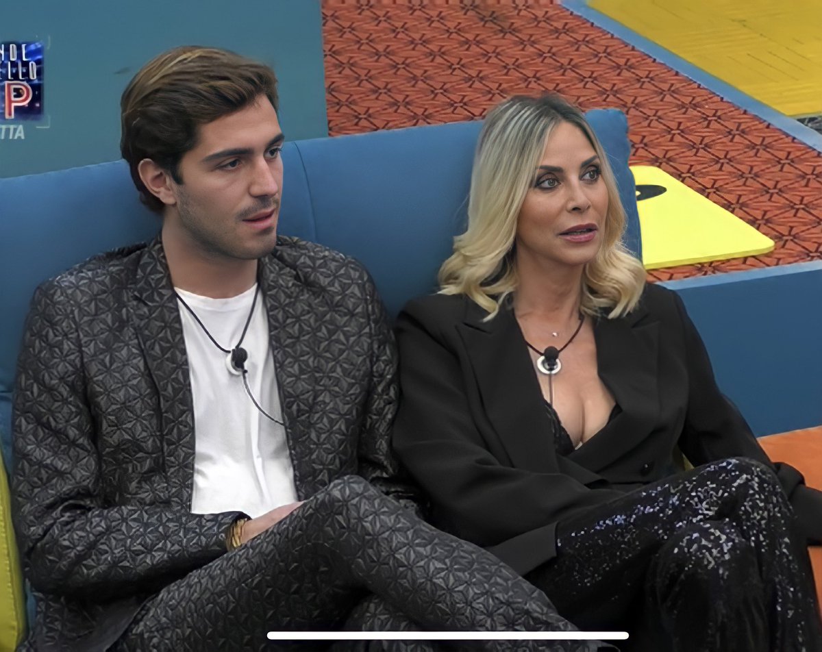 TommyTheQueen1's tweet photo. Il King e la Queen👑
Poi c’è lo spiego...

 #GFVIP https://t.co/ooHcDQcZTE