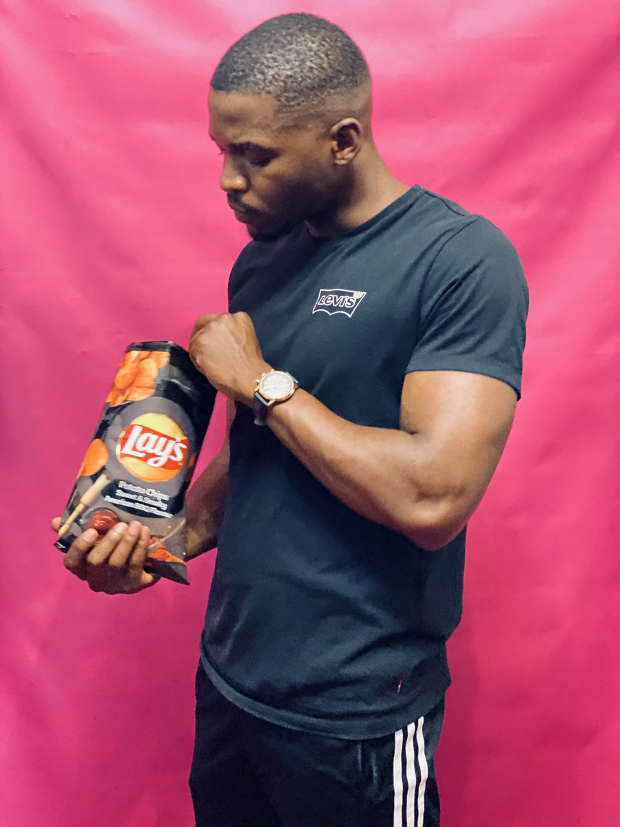 AngaAzz_DJ's tweet photo. Sweet &amp; Smoky American BBQ Flavour is my ultimate favorite 🔥🔥@LaysSouthAfrica https://t.co/q7xqa3T9EM