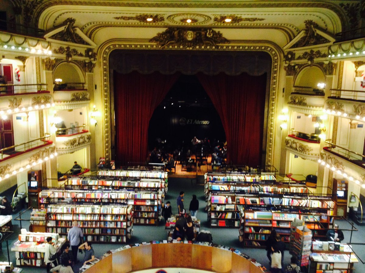 EzequielMCE's tweet photo. #Díadelaslibrerías
El Ateneo. Buenos Aires. 🇦🇷
Junio, 2015. https://t.co/nz5nUi26R4