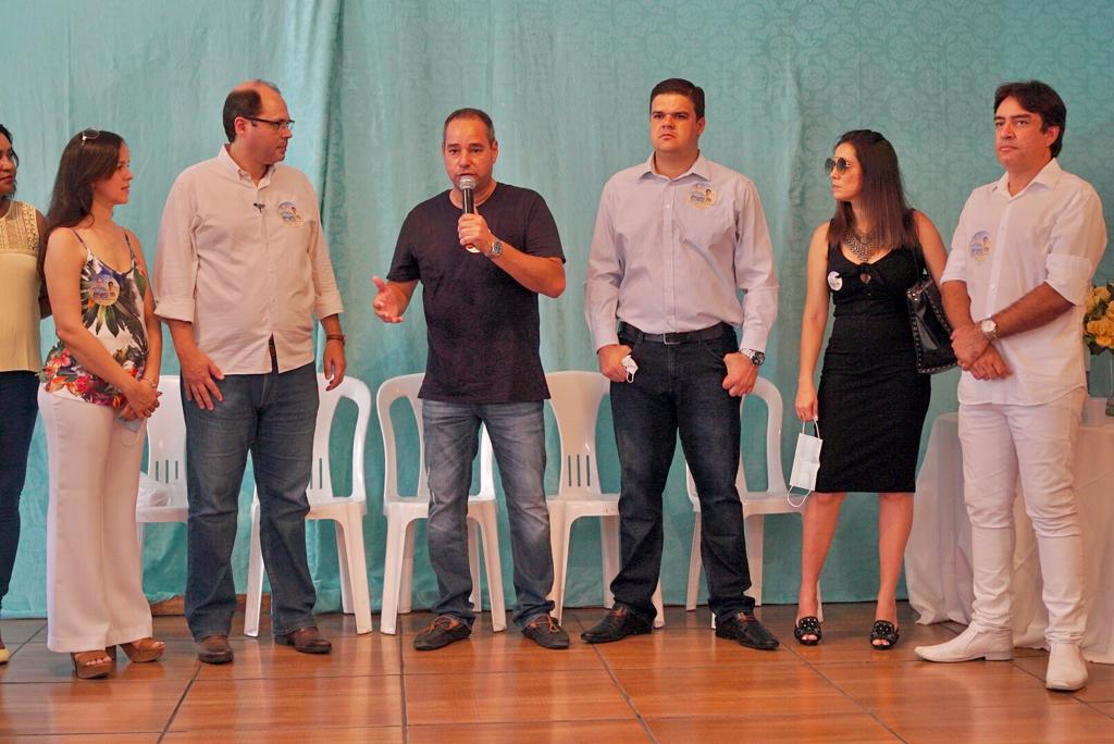 LuisTibeOficial's tweet photo. Em Teófilo Otoni me reuni com Bruno Balarini, nosso candidato a prefeito e o vice Dr. Cicero. No encontro estiveram presentes lideranças da cidade e o presidente eleito do Coren-MG, Bruno Farias. Reafirmamos nosso apoio a campanha 70 e colocamos nosso mandato à disposição.#Vote70 https://t.co/nTR9T2XGdz