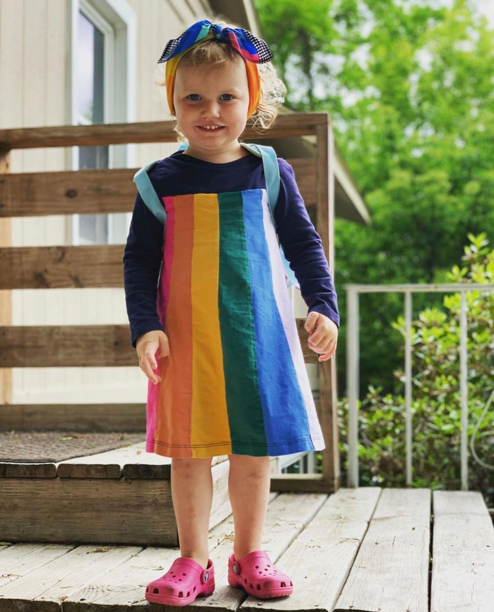 SUN50com's tweet photo. The treatment of childhood melanoma is often delayed due to misdiagnosis of pigmented lesions, which occurs up to 40% of the time. Daily #sunscreen, sun protective clothing &amp; skin checks are a must. #Pediatrics #kidsfashion #childrenshealth  #sunnyday #beachday #familyfun https://t.co/PnTVPIeHH0