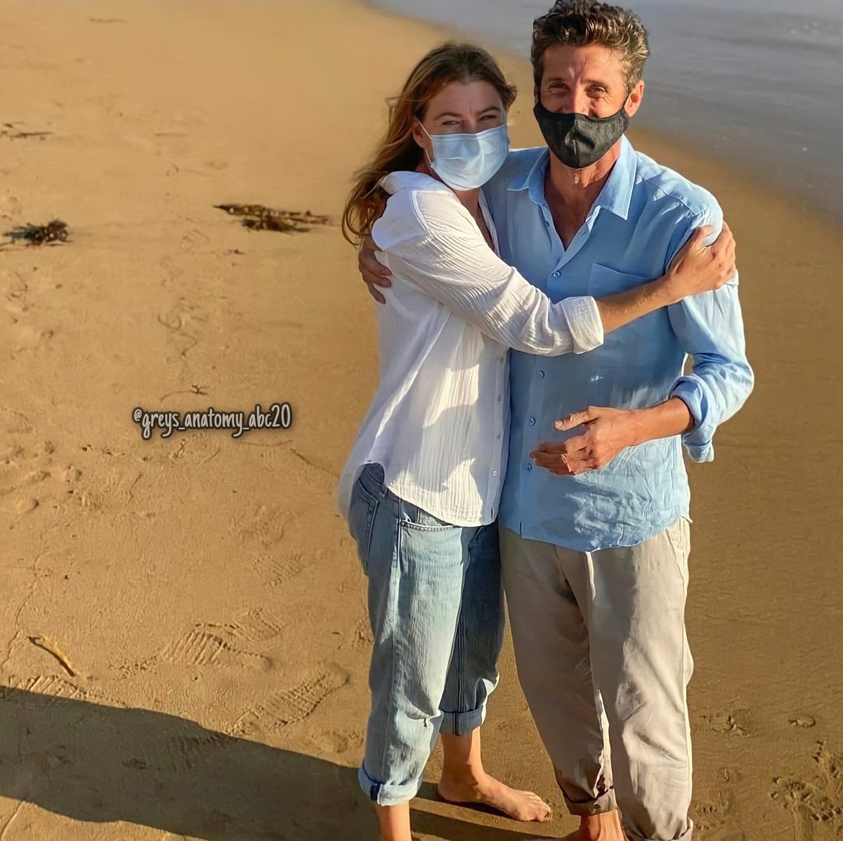 Greys098654's tweet photo. Fulano: 2020 não vai ter nada de bom, esse ano já acabou!!

Grey's Anatomy: Haha, sabe de nada inocente 🤣
#GreysAnatomy #greysAnatomy17 https://t.co/DMnjo8eM45