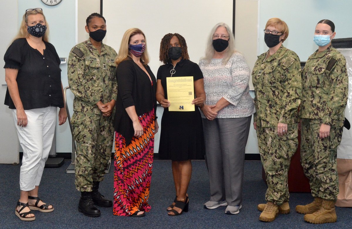 Navy Medicine Readiness and Training Command Jacksonville and reserve units earn Navy Blue H Health Promotion and Wellness award. Read more: dvidshub.net/news/381385/na…