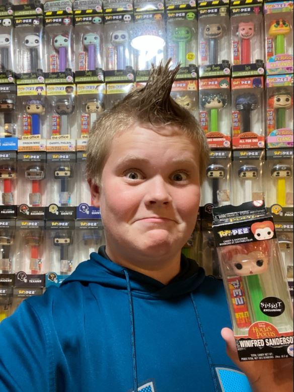 PezSundae's tweet photo. @megstocker @OriginalFunko Especially on #FunkoFashionFriday! #TeamMohawk https://t.co/0BNFfSNLQH