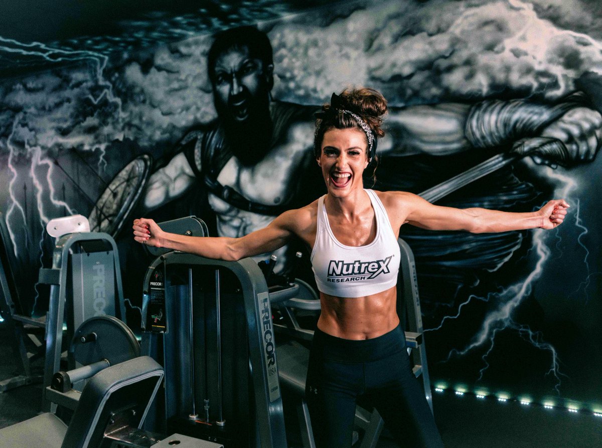 AmberNova73's tweet photo. This Is SPARTA! 🛡⚔️ Unleash your WARRIOR within 🤺🏛 #nutrexwarriorzone 
 😝 Use my code “NOVA” to save 45% OFF products 🍫🥤 @NutrexResearch / @GerardButler
#nutrexresearch #warrior https://t.co/UwJvrudQRk