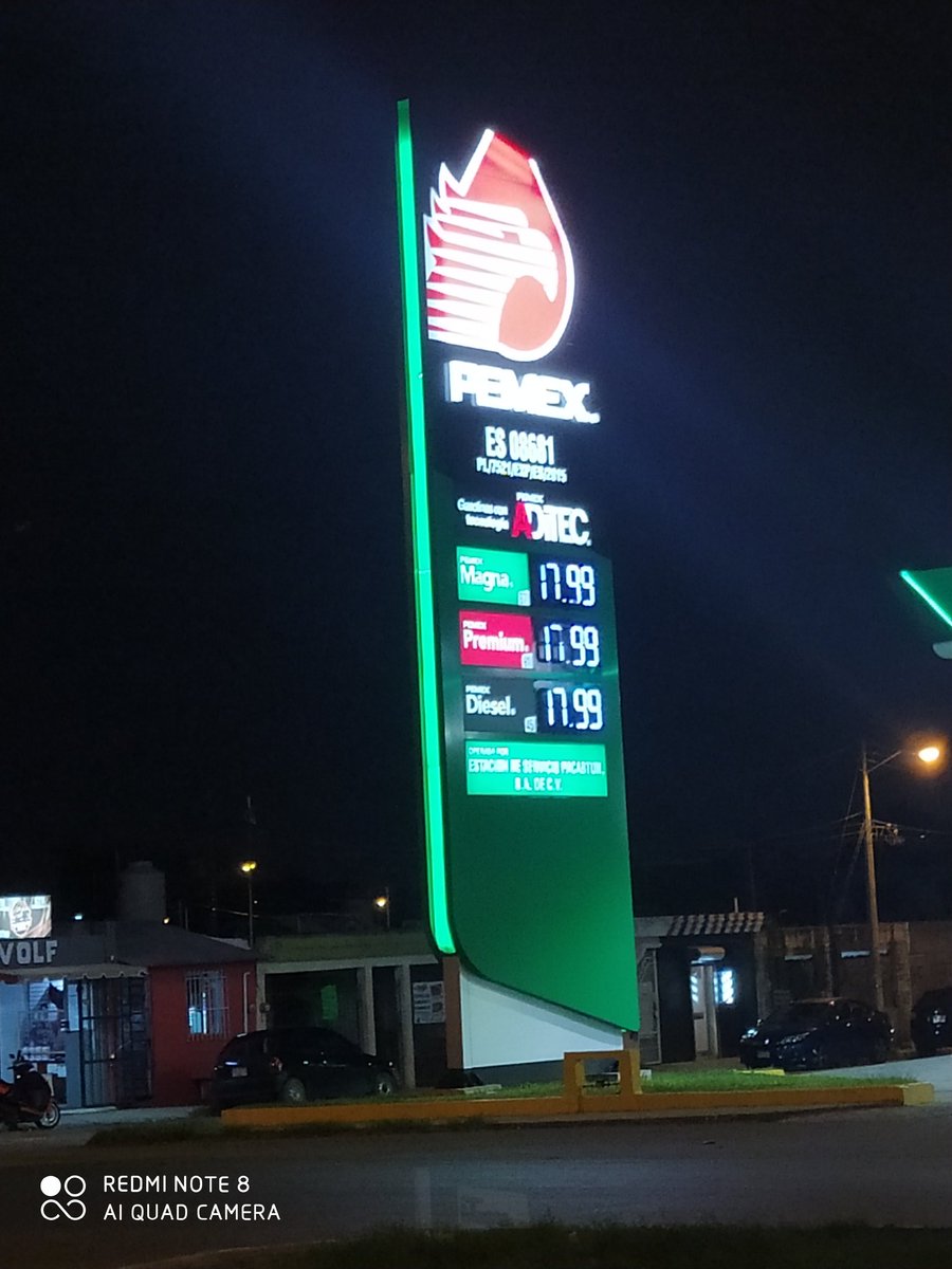 golpemexico_'s tweet photo. Decían que seríamos Venezuela... 🤷‍♀️
Así la gasolina en Merilandia 🥰
¡Gracias AMLITO! https://t.co/W8WDCWrNXg
