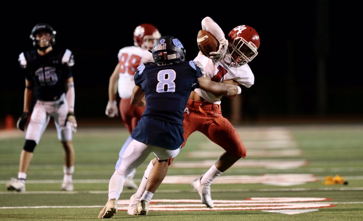 LambieMark's tweet photo. At Irving High School, Chapin leads Bel Air 10-7 in the first. @elpasotimes #txhsfb https://t.co/HtvGhfORdv