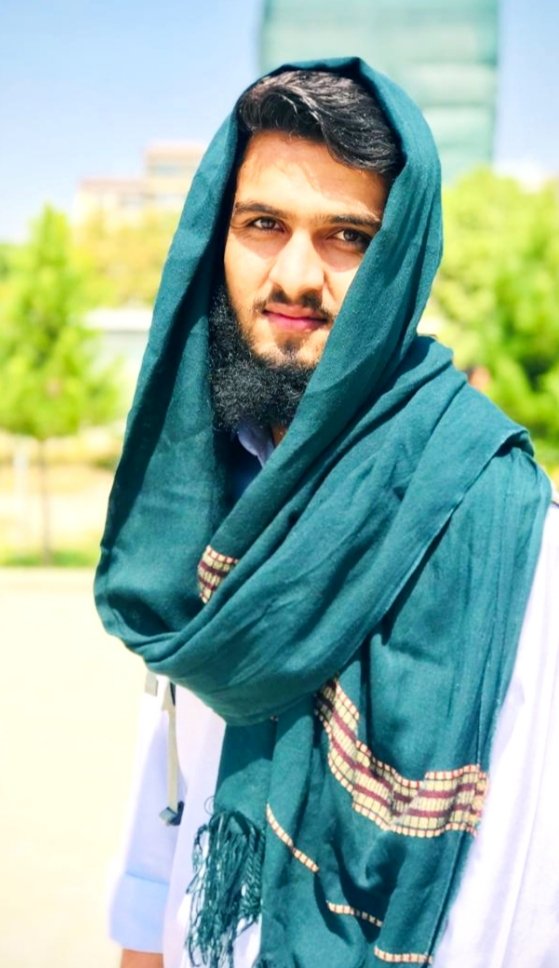 UllHee's tweet photo. سلامونه.
انگــــشت به دهـــن مانده تم از قاعده عشــــق 

مــــا یار ندیـــــــــــده تب معشـــــــوق کشیدیم
Ş... https://t.co/uYZ2lWabMa