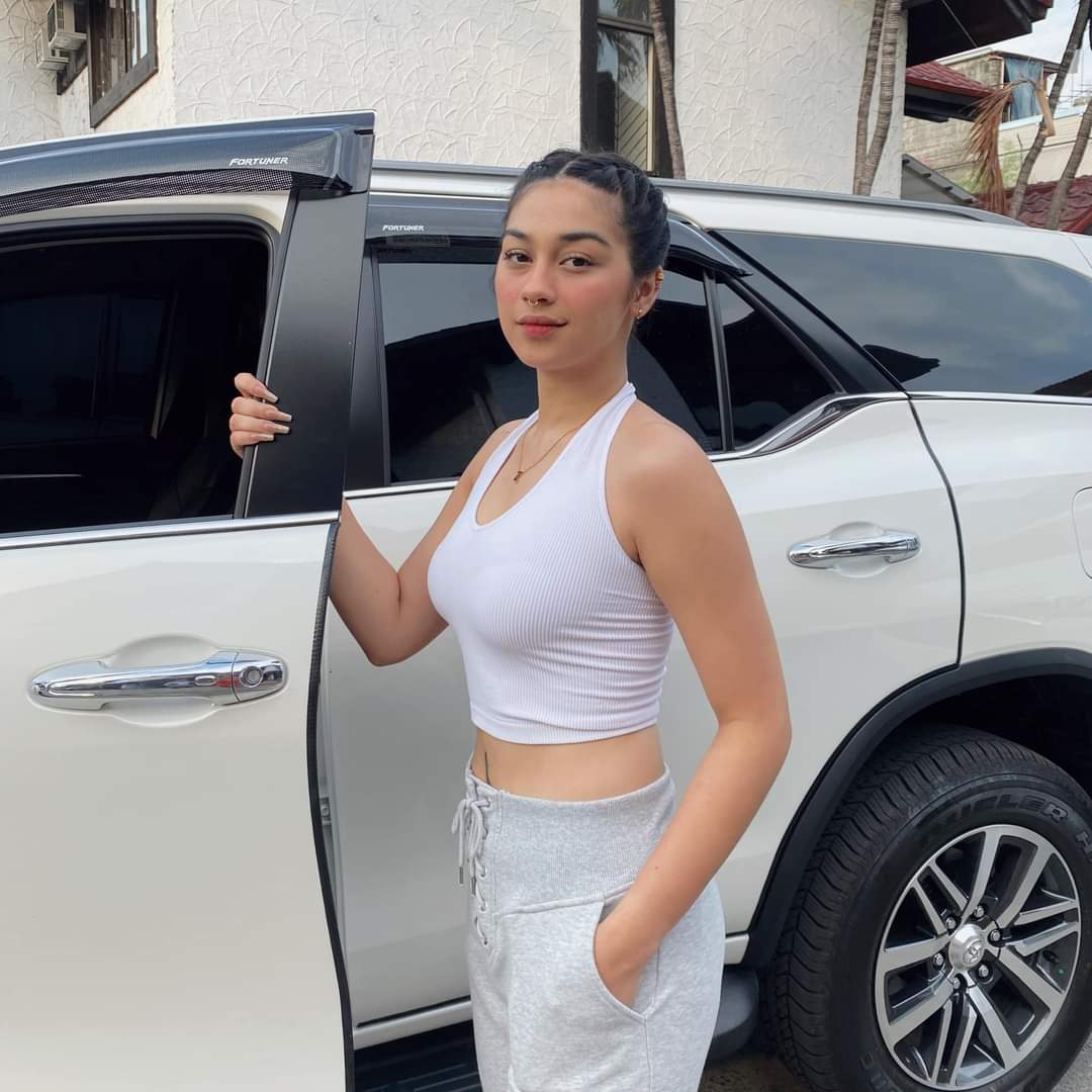 NoemieValelo's tweet photo. HAPPY 8MILLION ATE @ZeinabHarake11 🥳😭❤️#8millionzebbies 😭❤️🥳 https://t.co/mMMbne9IwP