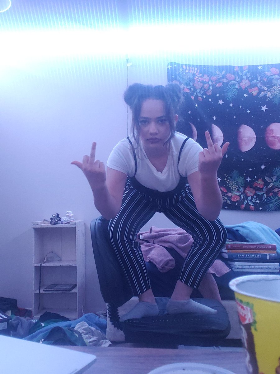 agentmurtsegway's tweet photo. this is my outfit now but you can bet your ass i will be changing into all black for the last hour of the stream for that funeral shit 
#UnusAnnusisoverparty https://t.co/Rb7ZxFoQ4p