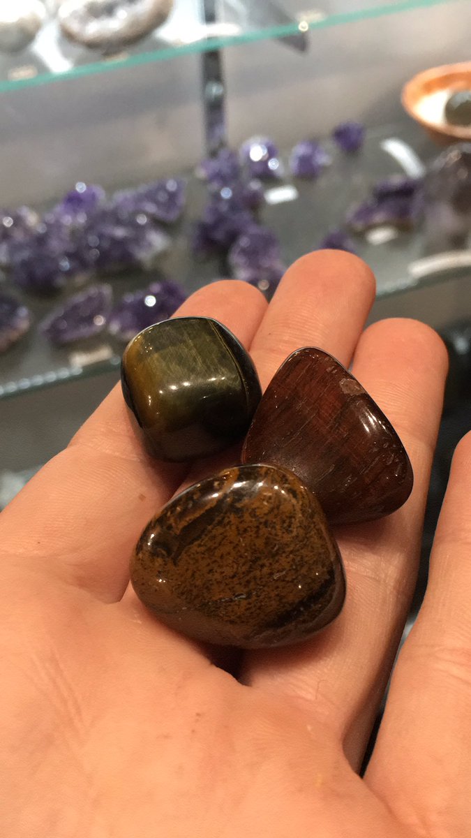 HeadspaceShop's tweet photo. What better #lucky stone than Tiger’s Eye? Be safe this #FridayThe13th  #protection #grounding #grace #crystals https://t.co/f5WxznNDtv