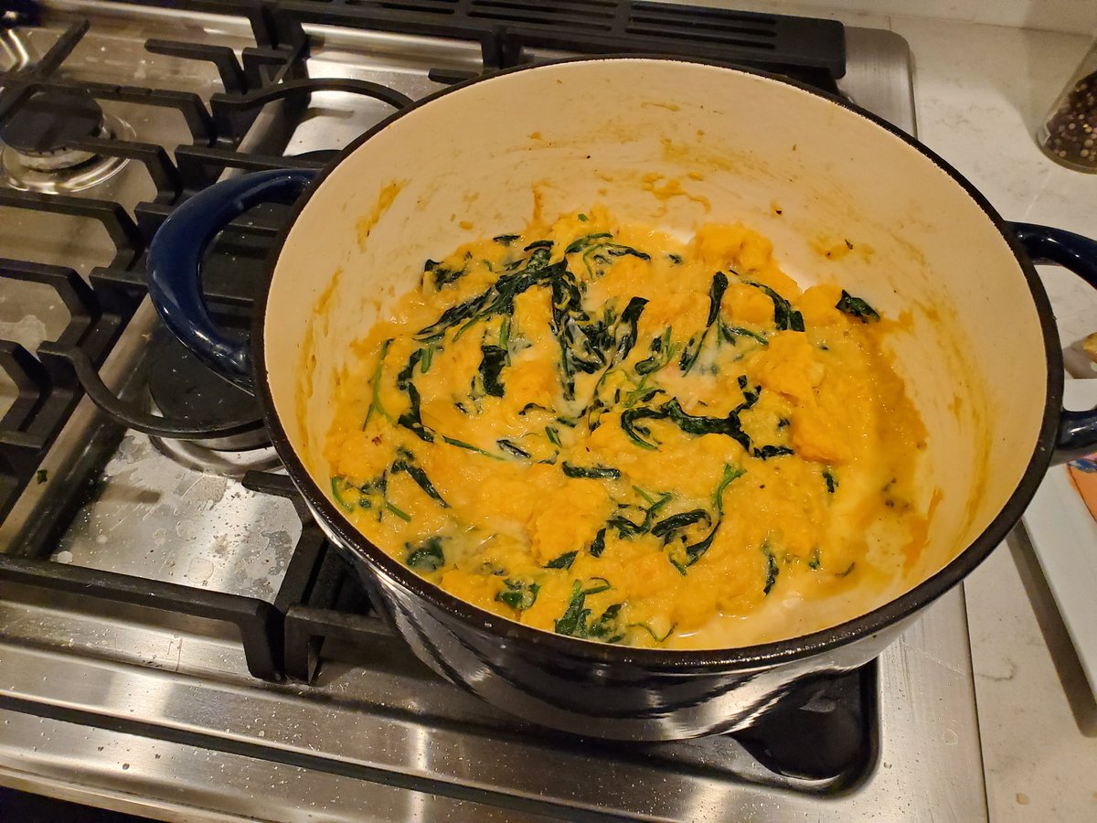 MonocleMan1's tweet photo. #TRIIT @SarahHeer1 and I did a cooking class with @tritonalumni tonight, made fresh pasta from scratch and butternut squash/spinach combo. Part 2 coming tomorrow night - dough has to rest! The chef instructors were amazing! https://t.co/lbUxFltbN7