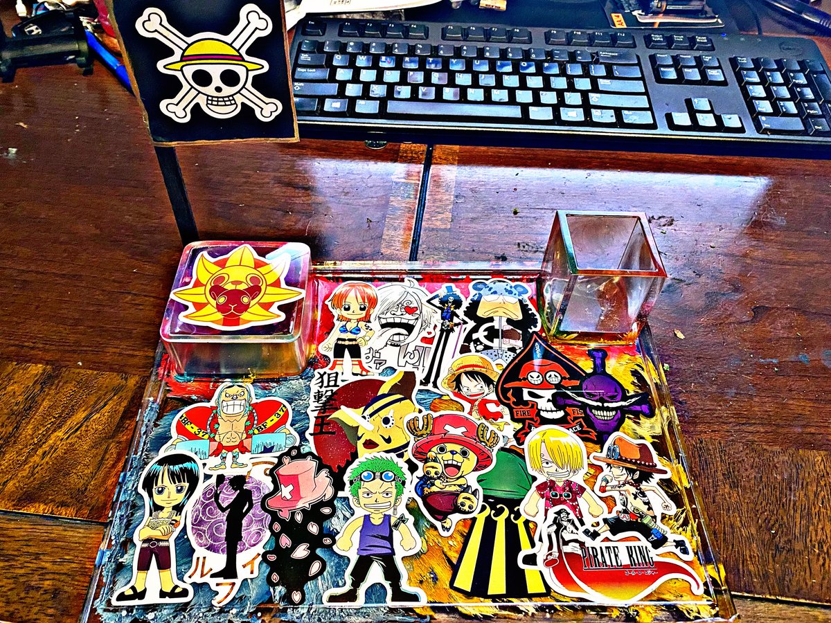 BuffsVision's tweet photo. Thank you again to sugarspicecollection on Instagram for making the piece and my friend for gifting it! Check out my unboxing video ➡️ https://t.co/v3jjvjkvXX #unboxing #BuffVision #anime #weeb #onepiece #strawhats #luffy #zoro #sanji #usopp #chopper #frankie #nami #robin #brooke https://t.co/qnnUcNig1j