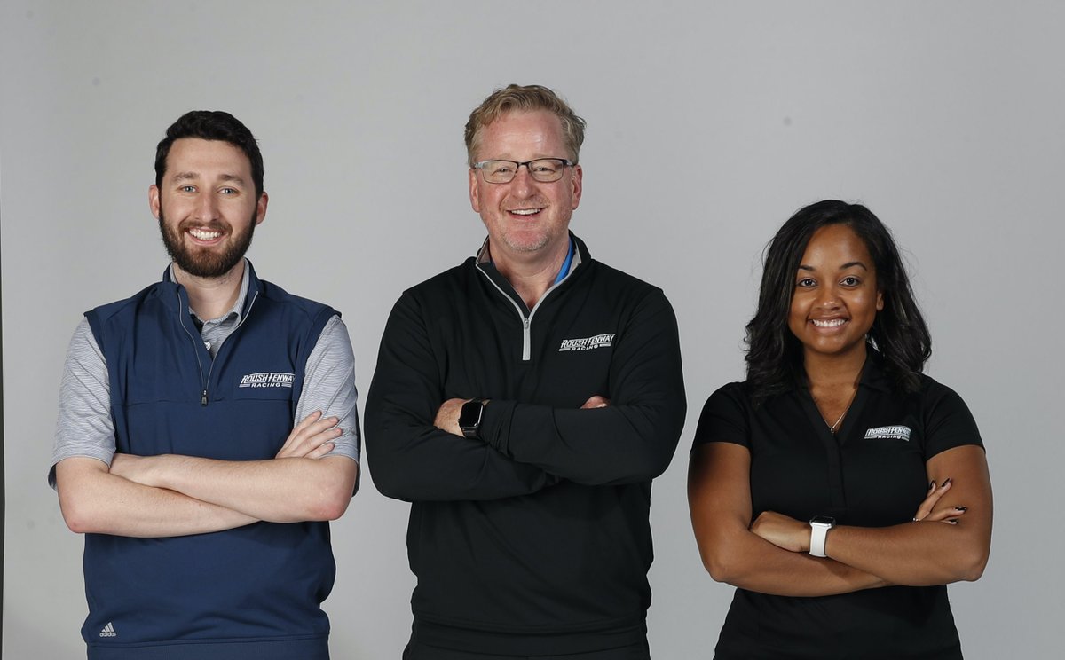 sydneifryson's tweet photo. Annnnd 36 races later the 🏁 waves on the 2020 #NASCAR season. It's been a C R A Z Y year -- but through it all, I've worked with some of the best colleagues in the biz @roushfenway 🤗
#RFRDriven 

Here's to 2021! https://t.co/zrALFzIYoz