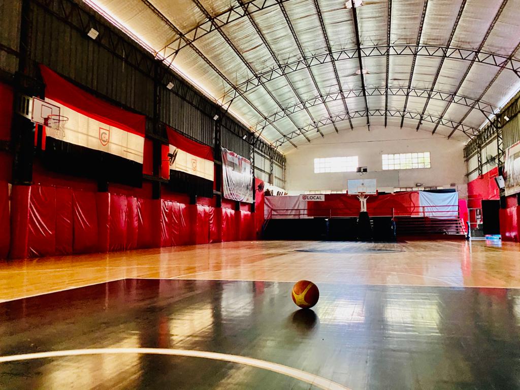basquetarqui's tweet photo. 🏀 Luego de tanta espera, comienza a darse el tan ansiado regreso a la cancha. 
¿Vos ya volviste a entrenar? ¡Comentá tu experiencia! 🇾🇪 #Basquet #ArquiBasquet #ClubArquitectura #FEBAMBA @clubarqui @FEBAMBAok https://t.co/YBzonG4Ix5