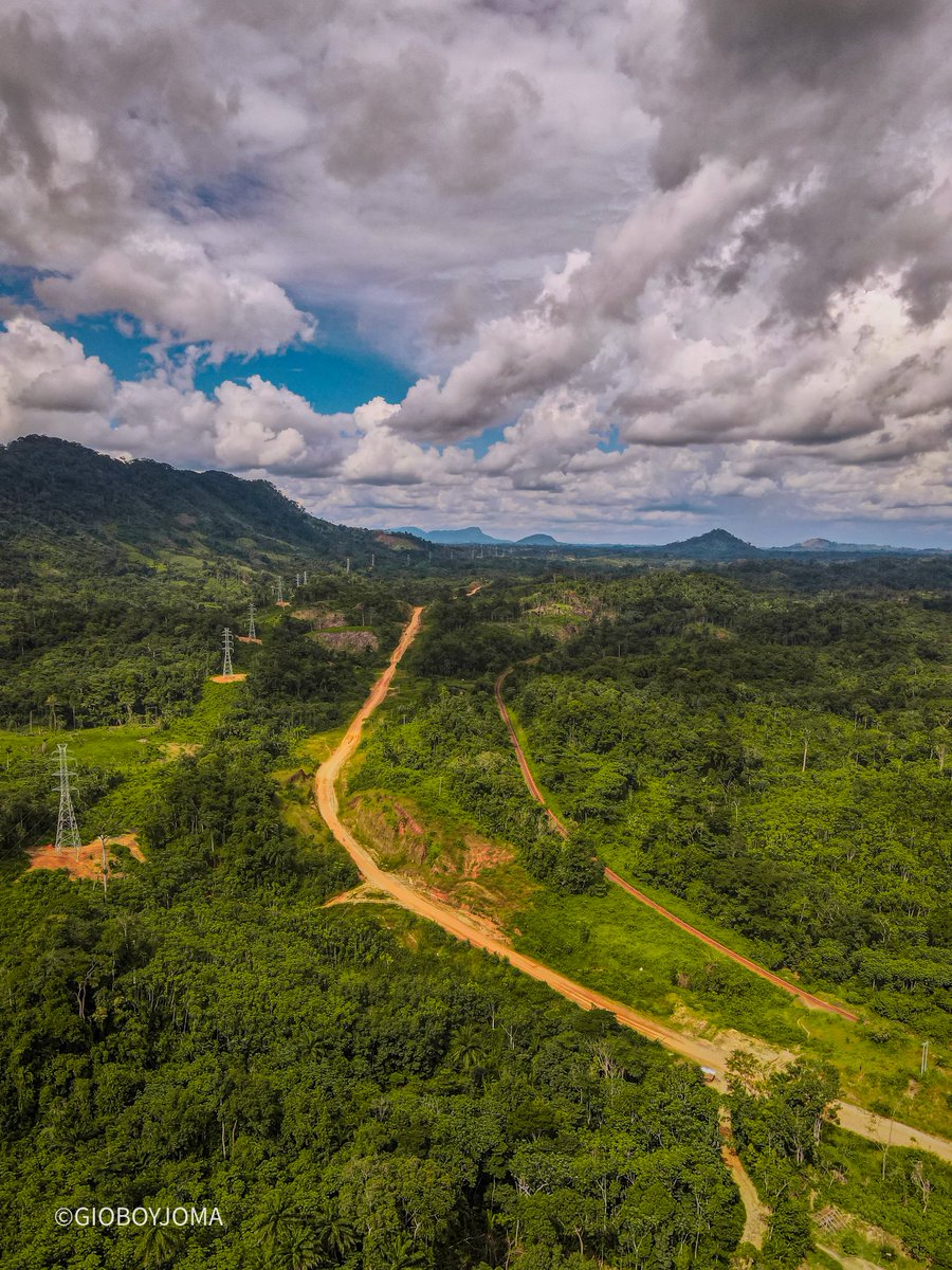 gioboyjoma's tweet photo. The road less travelled is the road to adventure.🇱🇷
#dji #nature #liberia #djimavicair2 #libpositives #visitliberia #jostravel #ironore  #nature #travelling #africa #westafrica #forest #travelafrica #travelafrique #awaytoafrica #thebrightcontinent #cnnafrica #forafricans https://t.co/ABsieK33KZ