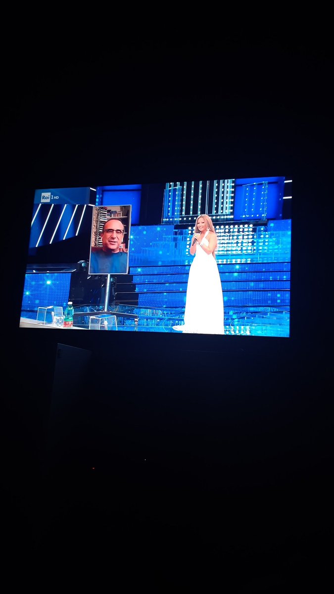 Ehriqb's tweet photo. @taleequaleshow @Beyonce @lidiaschillaci Caspita avevo lacrime nel occhio.  Station wagon due volte. Ottimo performance anca questa. Veramente bravissima.  Senza parole solo lacrime. https://t.co/exHg32PMQ9