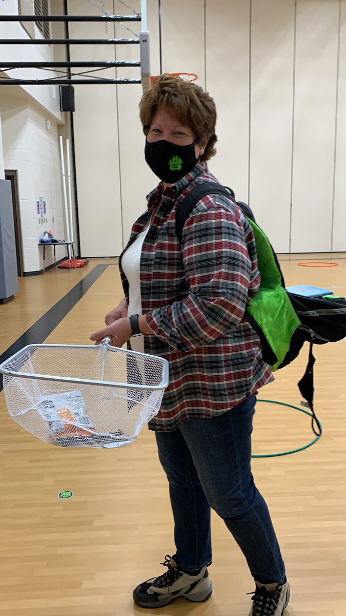 DLE_Lions's tweet photo. Thank you to our fearless camp leader for organizing an amazing campfire reading day! #campfirereading #HearOurRoar #fortheloveofreading https://t.co/CkbazZ7rj2