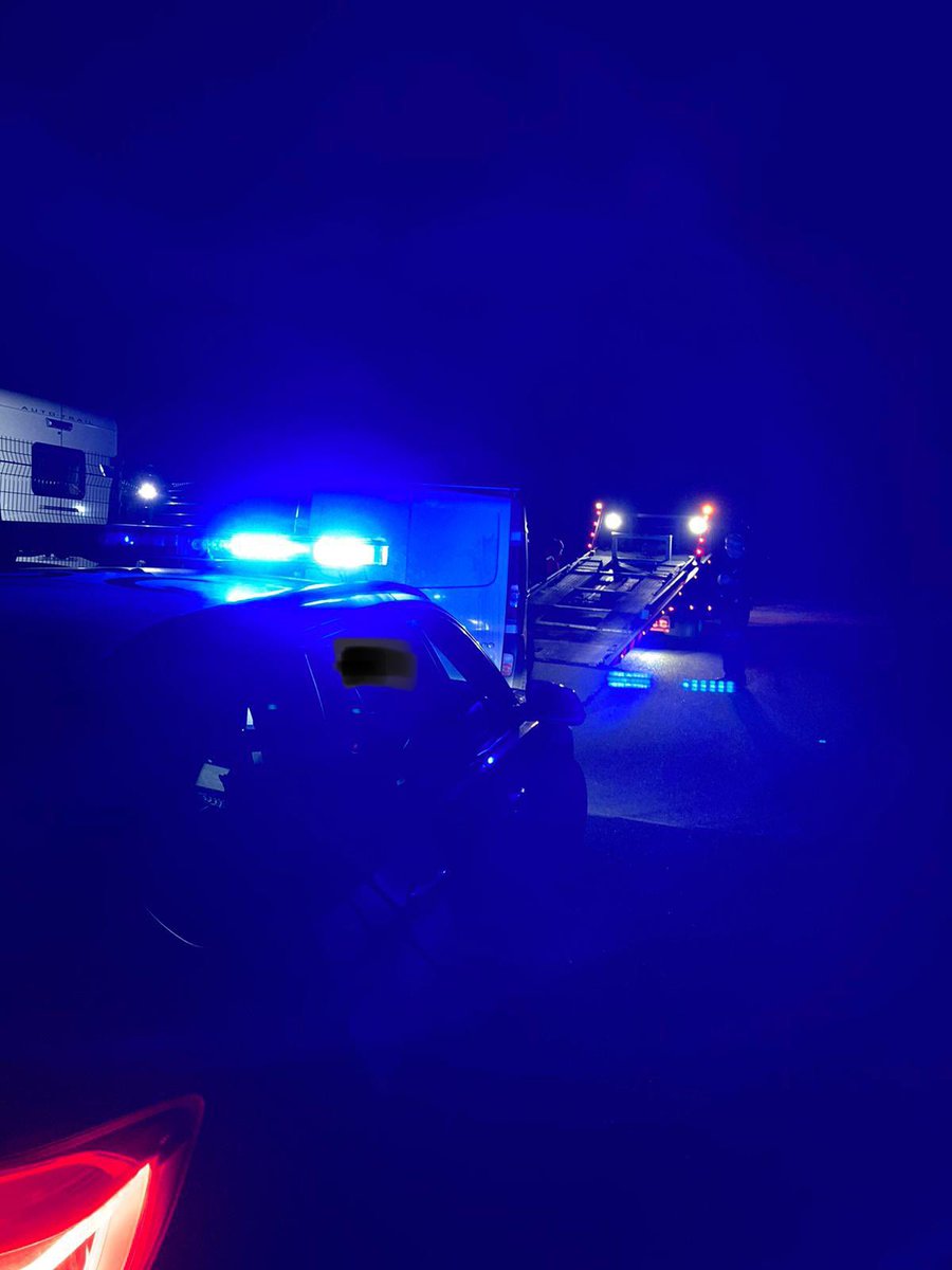 NYorksRPG's tweet photo. #A64 #Flaxton @NypAnpr spotted this one mobile around the Ryedale area & when stopped suspicions were confirmed - driver wanted for failing to appear at court & lacking a driving licence #arrested & van #seized #result #nolicencemeansnovan https://t.co/wtdLSoVo5c