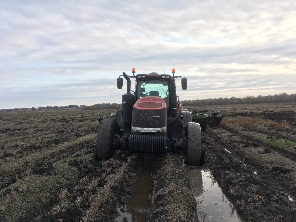 Engineer_Farmer's tweet photo. Well, I sent it... #OverAmbitious #Stuck #TypicalFriday https://t.co/S01xuN22x1