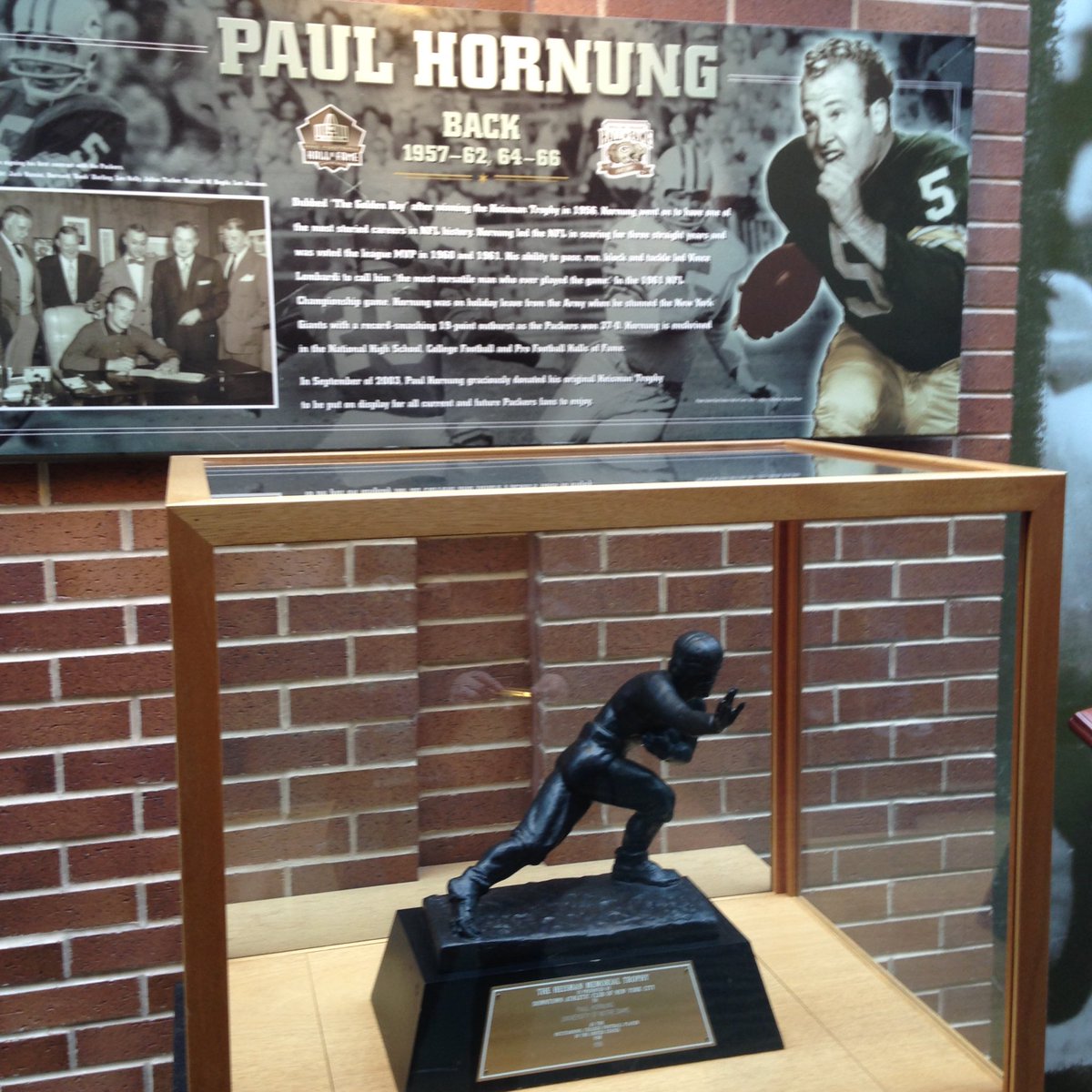 kcoyne107's tweet photo. From our trip to Green Bay 4 years ago #RIPGoldenBoy #Irish #GoPackGo https://t.co/X9nCz2CqTS
