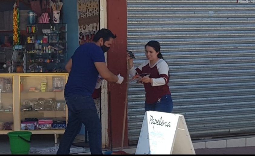 dRobles_MX's tweet photo. Continuamos recorriendo las calles de nuestro #Distrito20, para rendirte cuentas y entregarte un resumen de lo que hemos logrado desde el Congreso de Jalisco durante estos 2 años a tu servicio. ¡Seguimos adelante! #SegundoInforme #DanielRobles https://t.co/3Nz3ckkAkZ