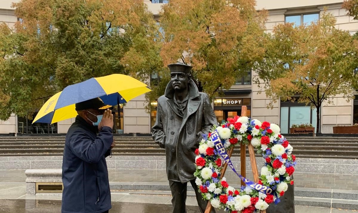 AmeriCorps's tweet photo. Thank you to all those @AmeriCorps members and @AmeriCorpsSr volunteers who participated in acts of service for #VeteransDay. May we truly honor our veterans by carrying the observances of their day forward, throughout this year and beyond. #VetsInService https://t.co/0Kb1GafDP8
