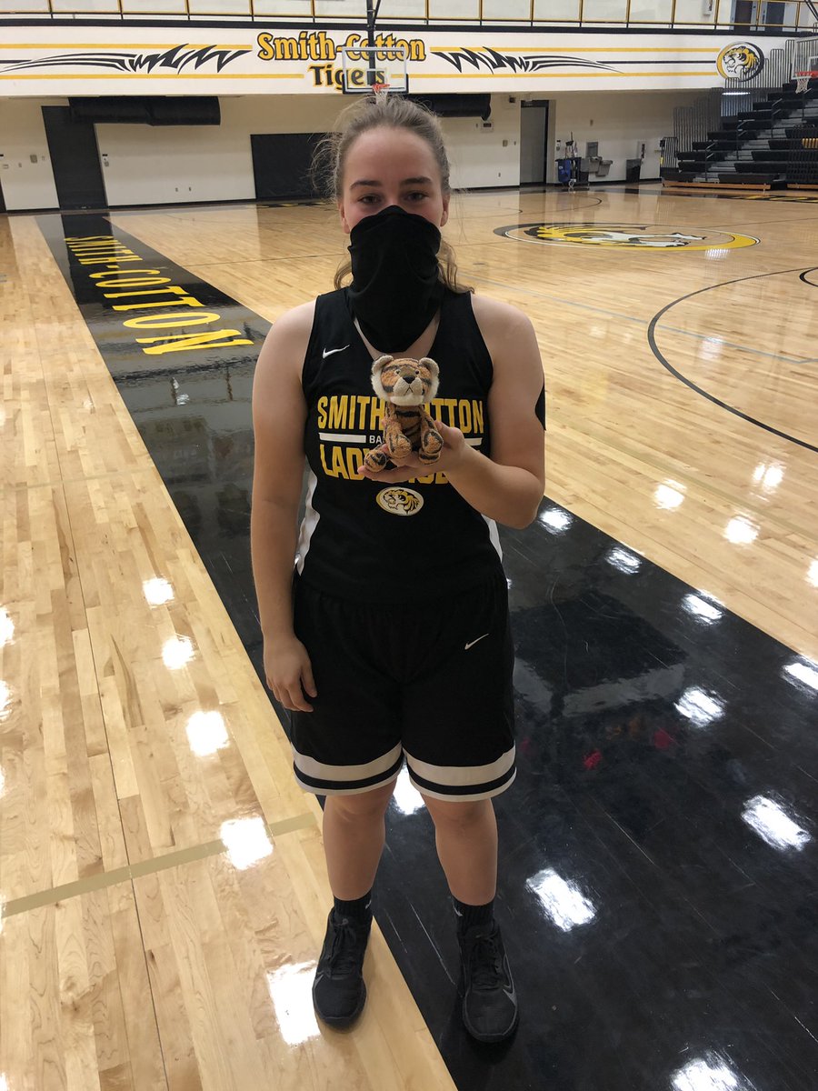 SCTigersGBB's tweet photo. #TenaciousTiger for last night’s practice goes to Senior Jocelyn Dalton! Jocelyn works hard everyday in practice and it always receptive to coaching.
#NewEra https://t.co/P3haNdh44z
