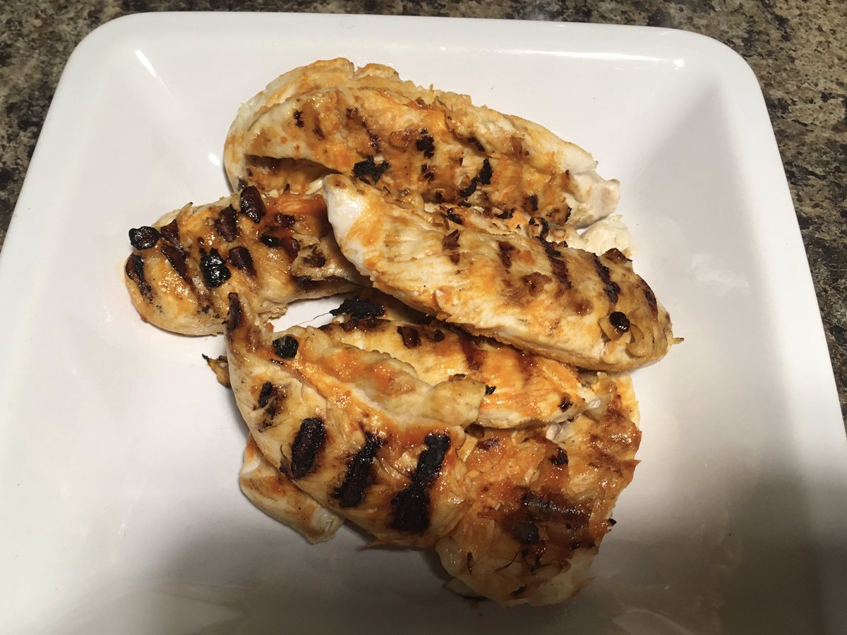 agentvolatile's tweet photo. Pan Griddled Halloumi &amp; Chicken, brushed with Ghost Chilli sauce, served with a Garlic &amp; Mushroom Cous Cous, Tzatziki, Rocket on a (Vegan) Brioche Bun. Superb👌🏼 https://t.co/qAHzmFd0mk
