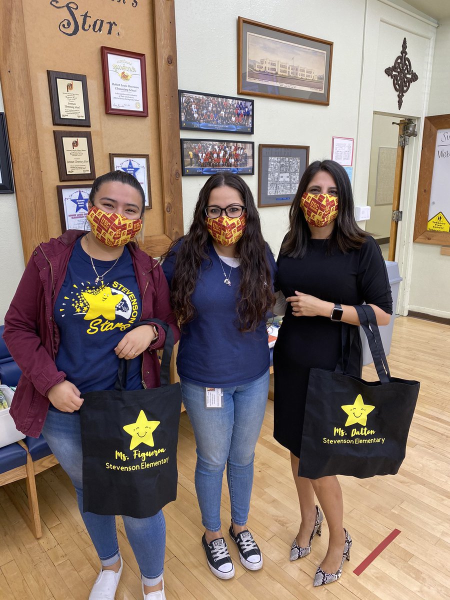 admindalton's tweet photo. So grateful for all that @JeanetteSowa did for Stevenson during her internship. 🤩#stevensonSTARS #proudtobeLBUSD https://t.co/AYDB2D3DcU